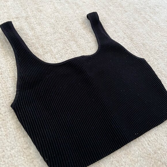 Aritzia Babaton Arjun Sculpt Knit Black Ribbed Tank Crop Top M - Picture 3 of 10
